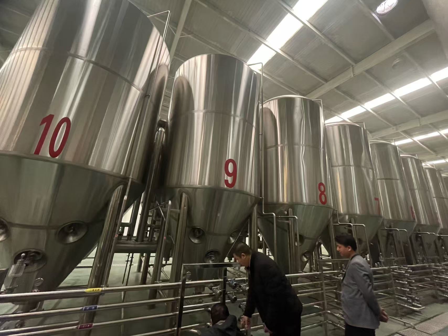 相城精酿啤酒设备厂—平面布置、设备设计、制造、调试、培训等一条龙服务